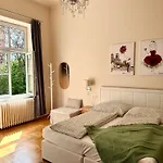 Проживание в семье Smaragd, Studio-apartment Zentrum, Naehe Bahnhof, Balkon, Parkplatz, Am Fluss *