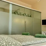 Проживание в семье Smaragd, Studio-apartment Zentrum, Naehe Bahnhof, Balkon, Parkplatz, Am Fluss Бад-Ишль