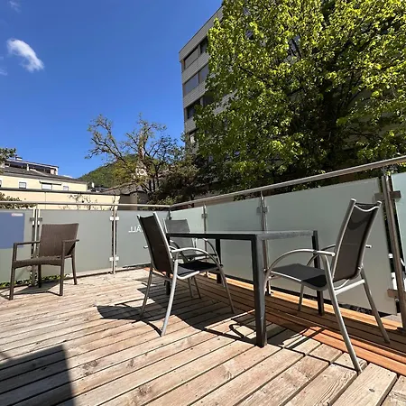 Smaragd, Im Zentrum Am Fluss, Balkon