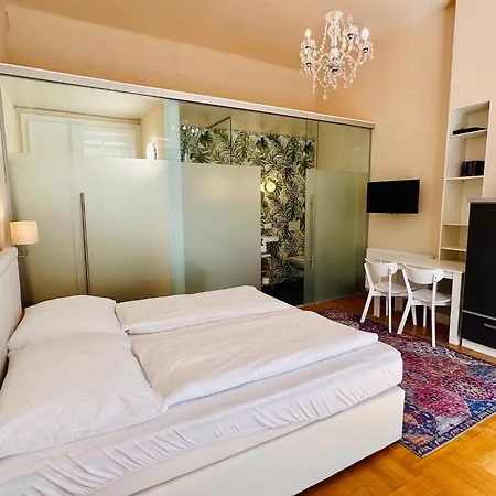 Smaragd - Kleines Mit Balkon - Direkt Im Zentrum Alloggio in famiglia Bad Ischl