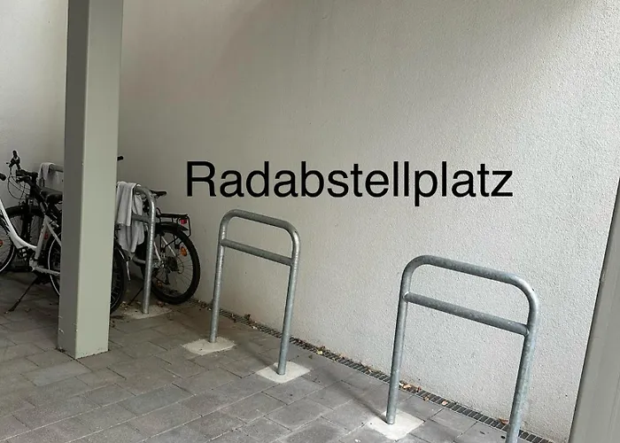 Smaragd - Mit Balkon Im Zentrum, Parkplatz, Am Fluss Pansiyon *