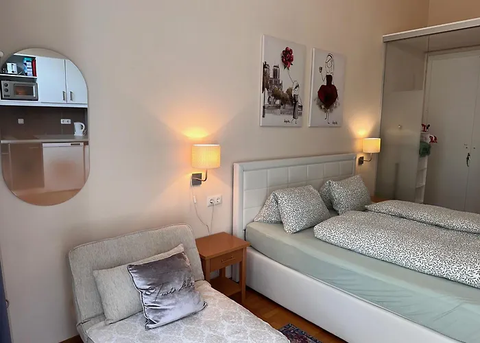 Smaragd - Mit Balkon Im Zentrum, Parkplatz, Am Fluss